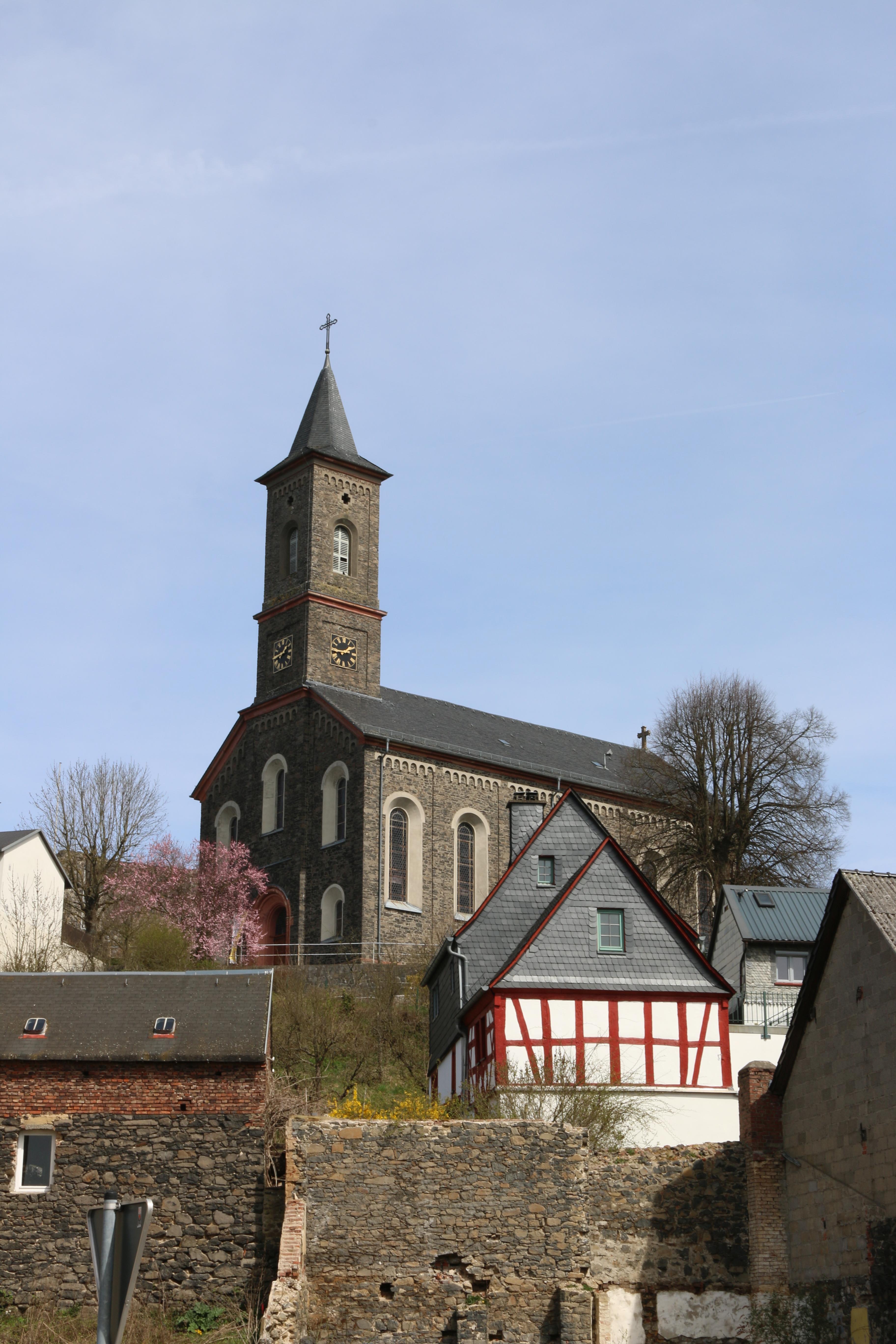 Katholische Pfarrkirche St. Maximin