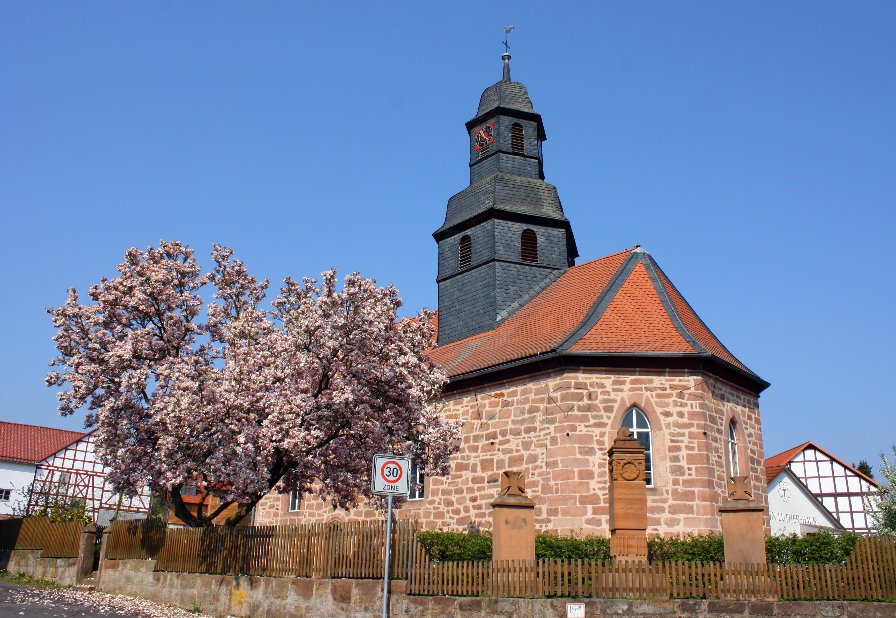 Kirche Bracht