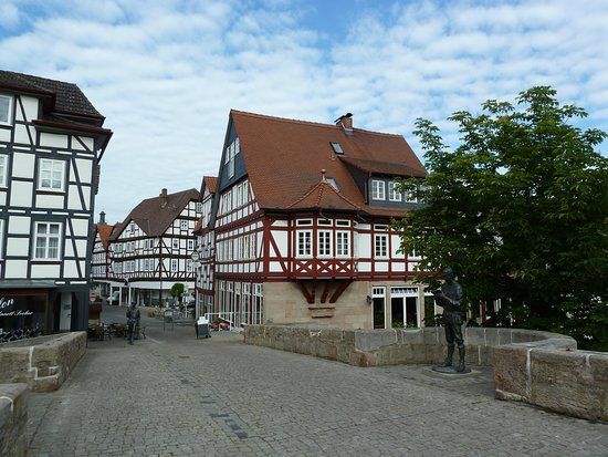 Bartenwetzer Denkmal